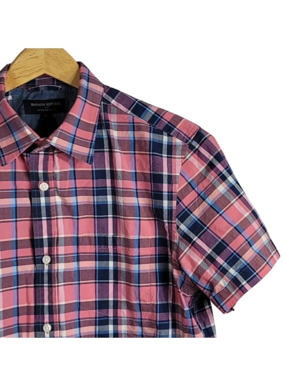 Banana Republic Mens Soft Wash Slim Fit Button Shirt Blue Pink Medium Plaid S/S